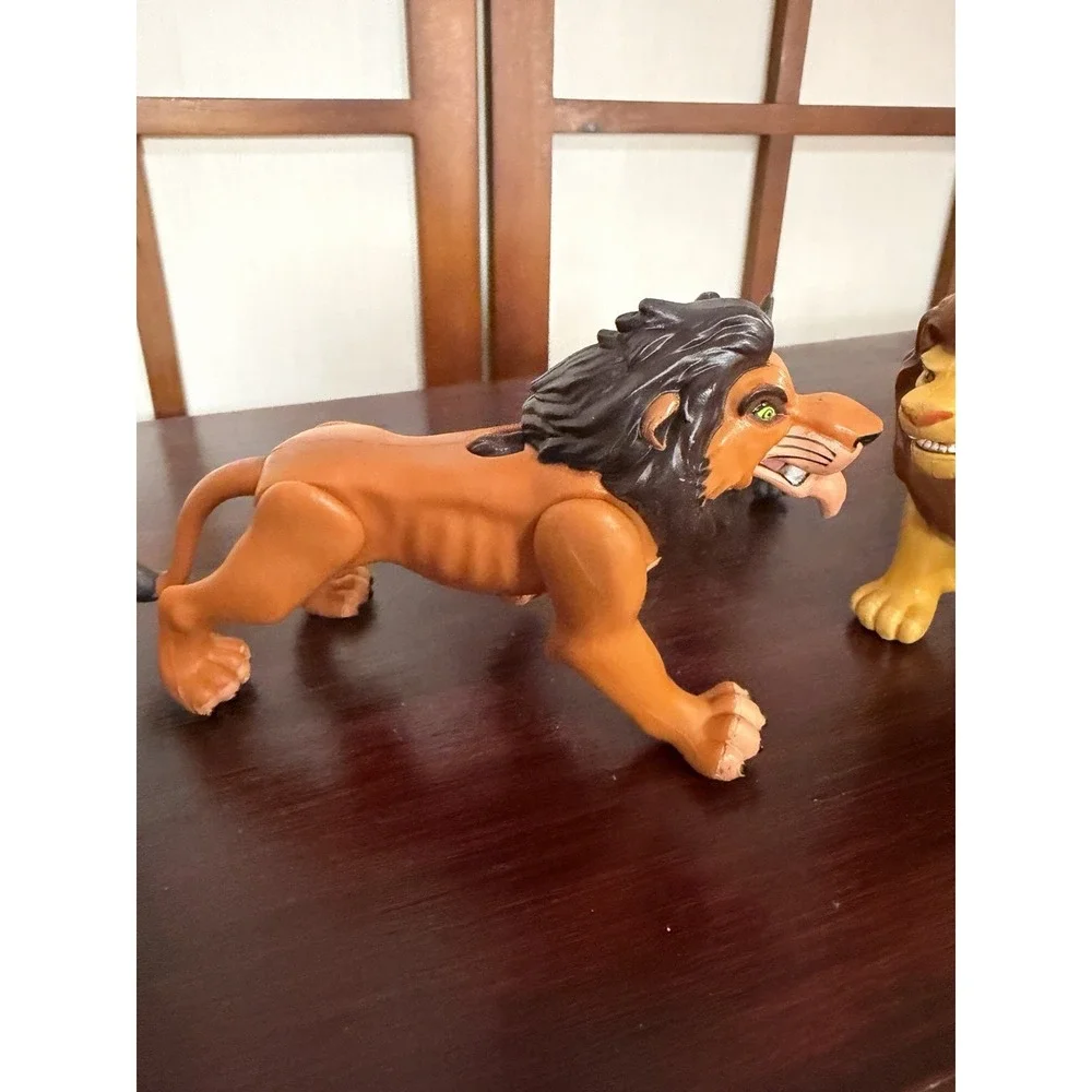 Lion King Mufasa Scar Hyena Fight Scene Moveable Attack Figures Lot Of 3